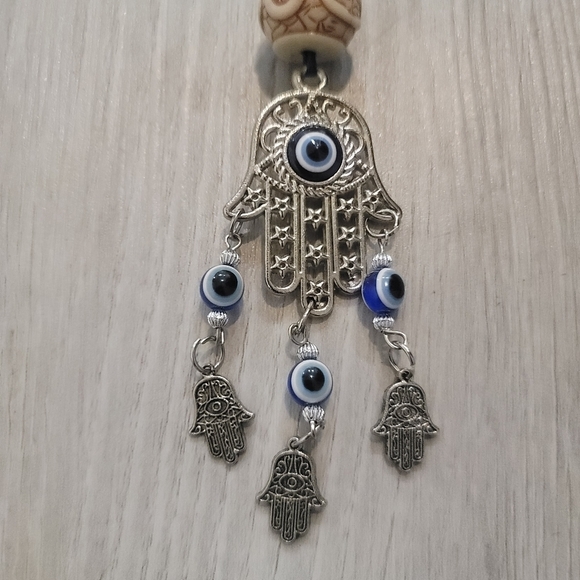 Evil Eye Hamsa Keychain - Picture 2 of 5